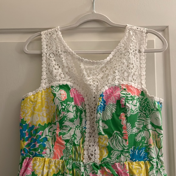EUC lilly Pulitzer Reagan Flare dress in Hibiscus Stroll - Picture 3 of 5